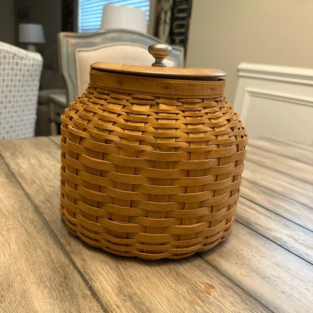2007 Longaberger Cookie Basket W Insert and Lid - Picture 1 of 3